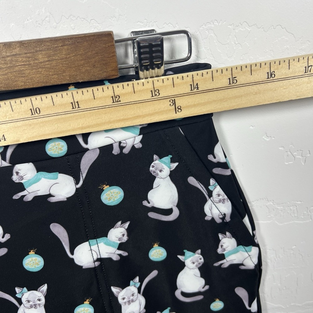 Blackmilk Shorts Cuffed Size Medium Christmas Kitties Cats Black - Picture 5 of 8